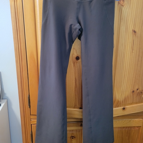 Old Navy Stretch Active pants - Picture 4 of 4